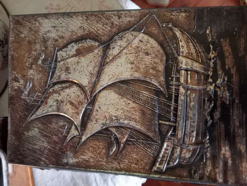 Vintage collectable ship tin