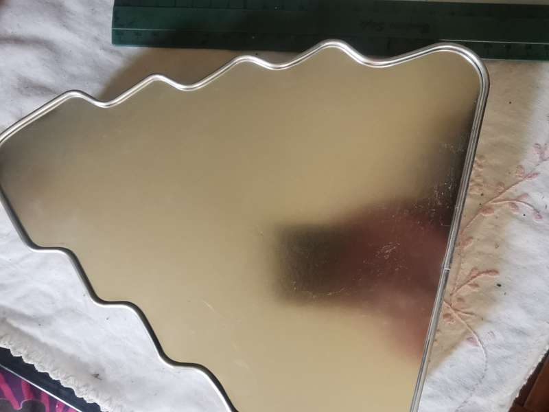 VINTAGE COLLECTABLE TIN
