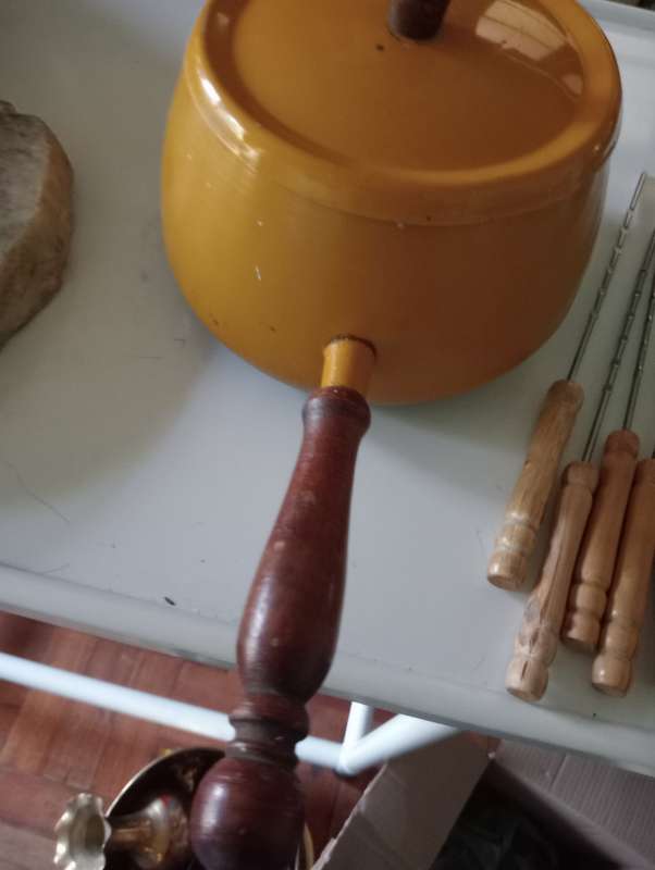 VINTAGE ENAMEL FONDUE SET