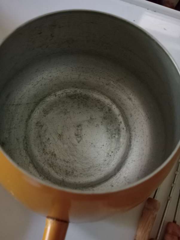 VINTAGE ENAMEL FONDUE SET