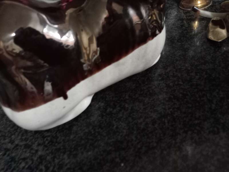 VINTAGE GLAZED PORCELAIN DOG