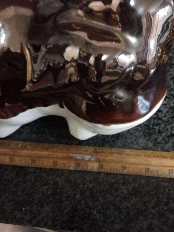 VINTAGE GLAZED PORCELAIN DOG