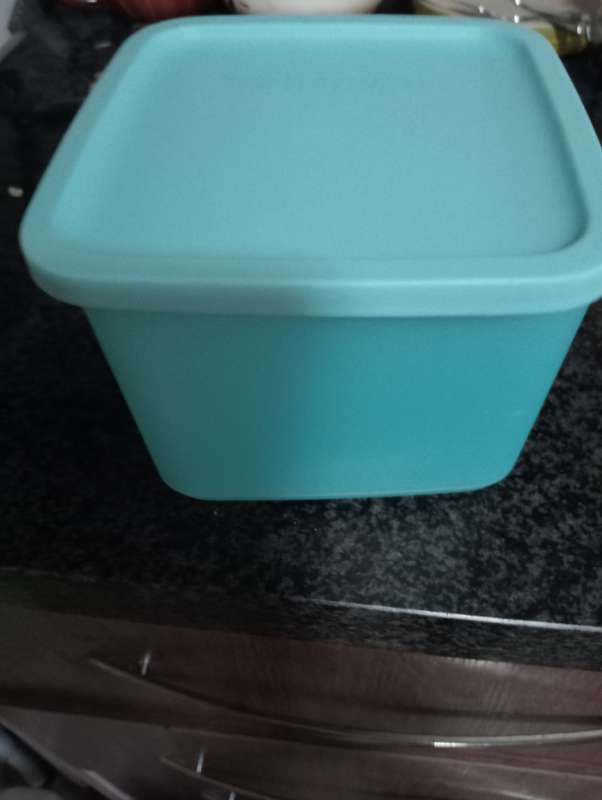NEW GREEN  1 LITRE TUPPERWARE HOLDER
