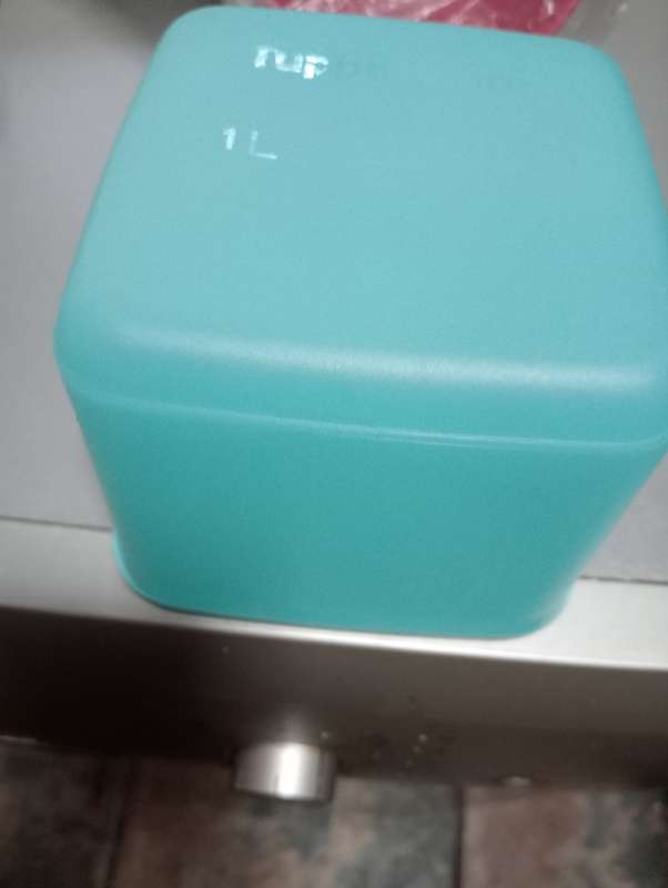 NEW GREEN  1 LITRE TUPPERWARE HOLDER