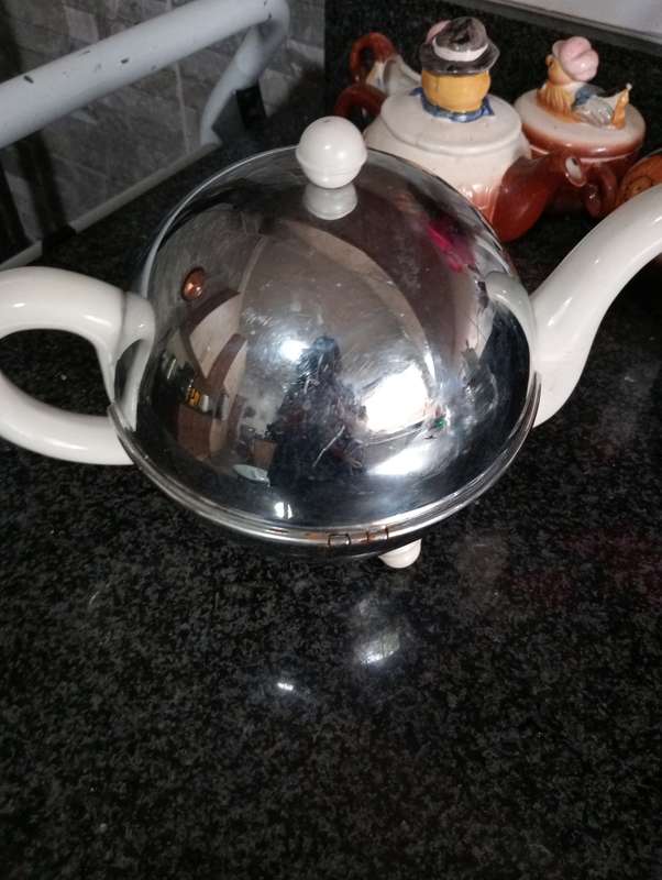 VINTAGE HEATMASTER COFFEE POT