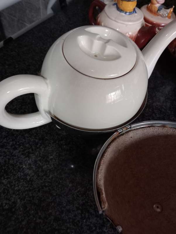 VINTAGE HEATMASTER COFFEE POT