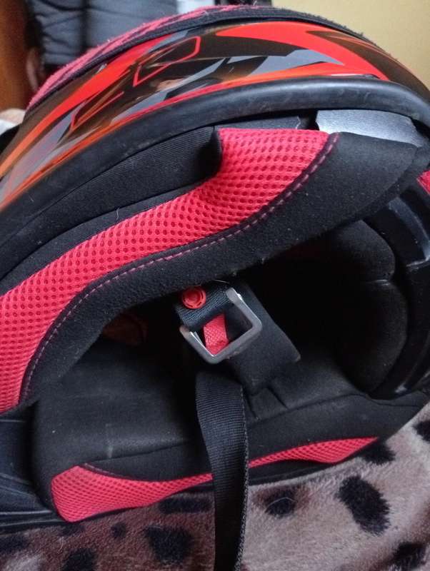 SECONDHAND  QUALITY OFF ROAD BIKE HELMET
