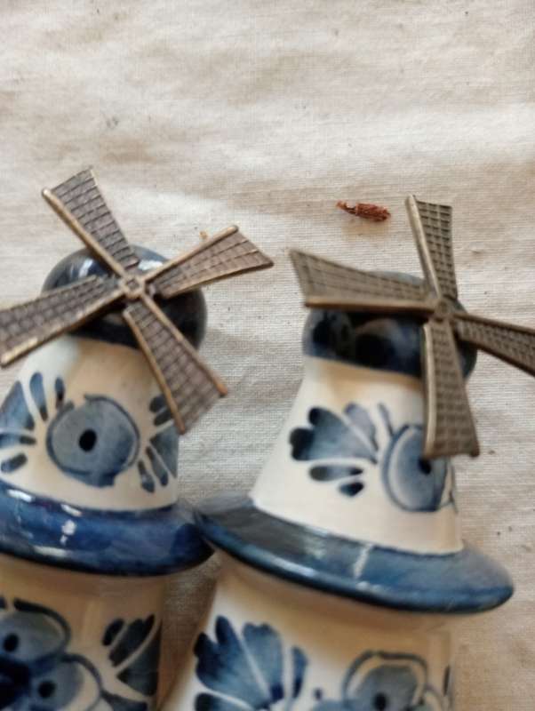 VINTAGE MINIATURE SALT AND PEPPER SET