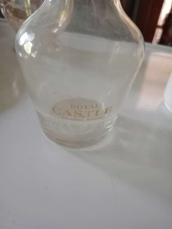 VINTAGE ROYAL CASTLE WATER KRAFIE