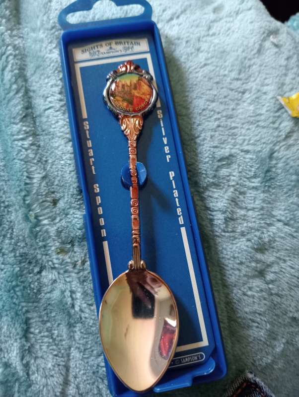 VINTAGE COLLECTABLE SIGHTS OF BRITAIN SILVERPLATED SPOON