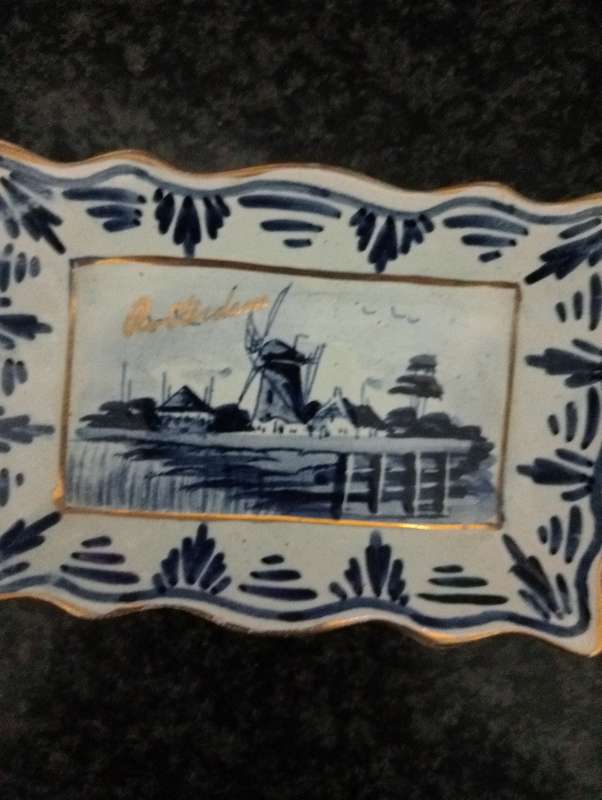 VINTAGE SMALL DELFT ASHRAY