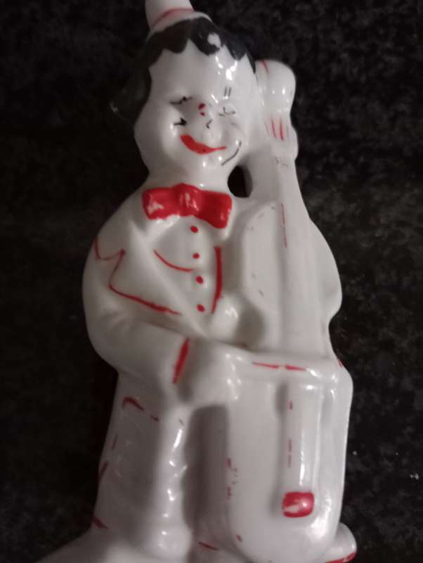 VINTAGE SMALL PORCELAIN BOY WITH GUITAR