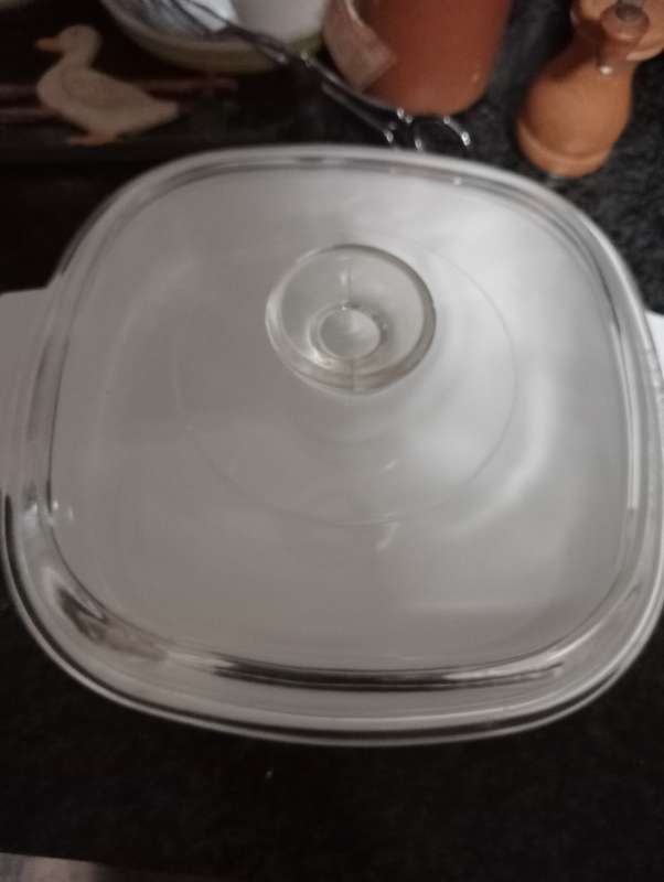 CORNINGWARE SPICE OF LIFE CASEROLE DISH WTH LID