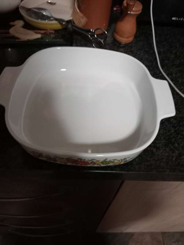 CORNINGWARE SPICE OF LIFE CASEROLE DISH WTH LID