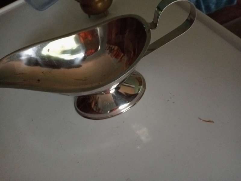 VINTAGE STAINLESS STEEL GRAVY DISH