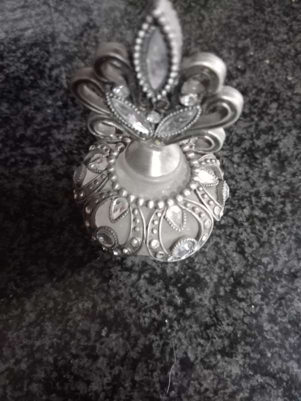 VINTAGE STUNNING PERFUME BOTTLE