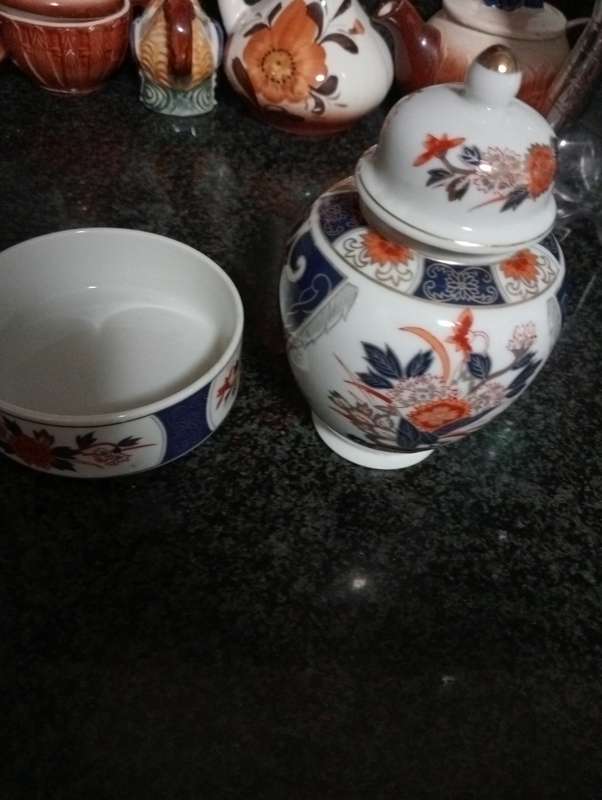 VINTAGE JAPAN IMARI GINGER JAR AND SMALL HOLDER