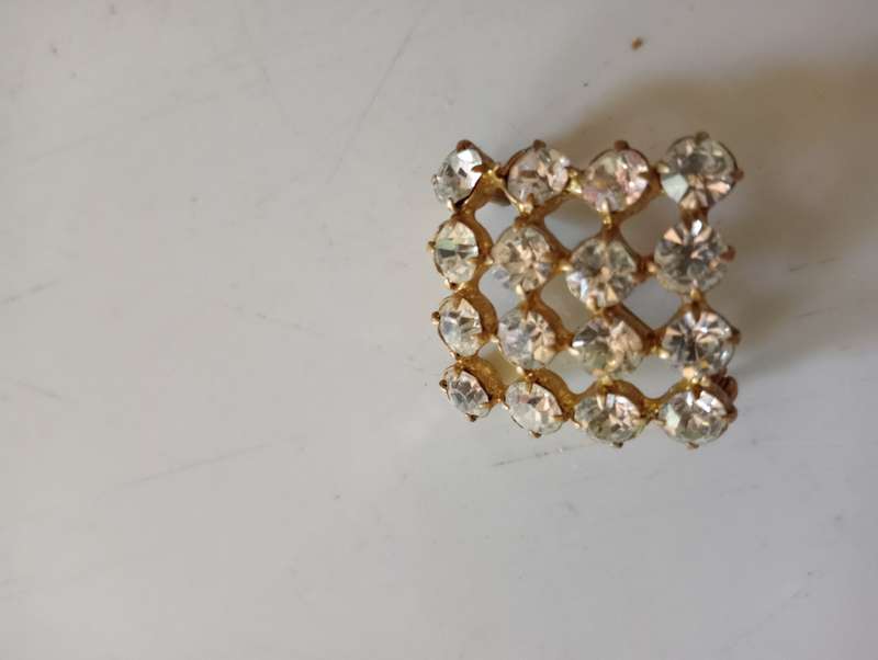 VINTAGE BROOCH