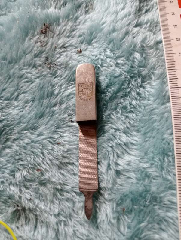 VINTAGE PHILLIPS NAIL FILE
