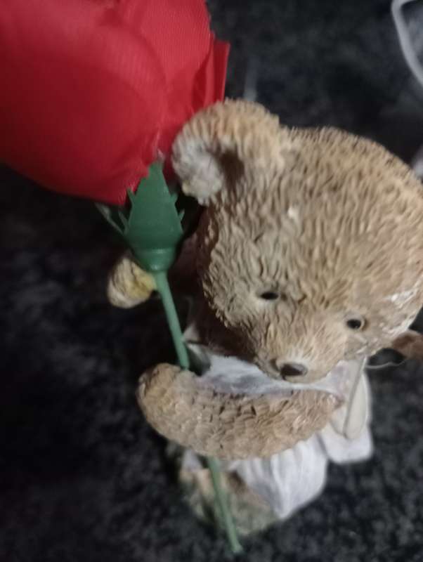 VINTAGE SMALL BEAR WITH FLOWER