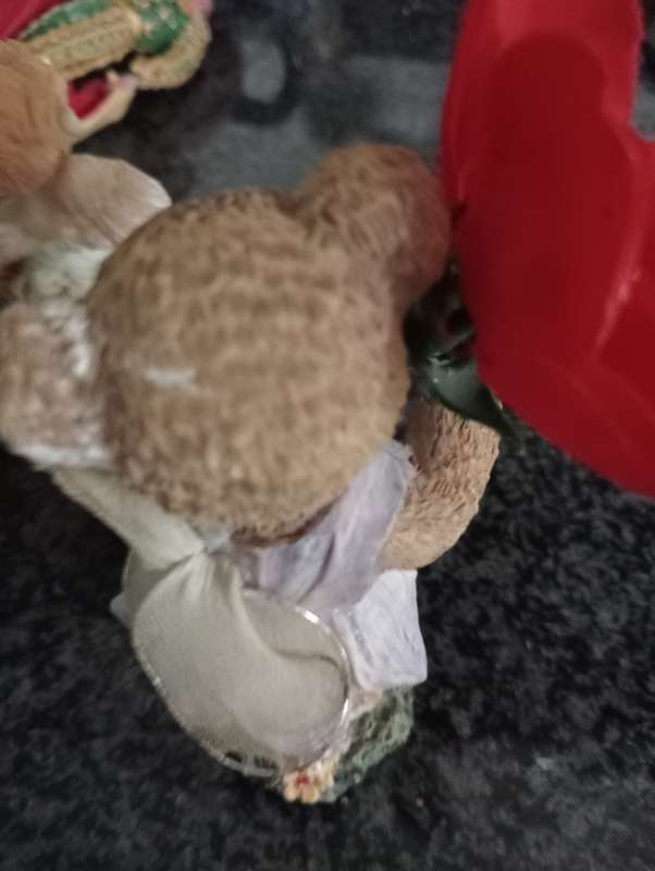 VINTAGE SMALL BEAR WITH FLOWER