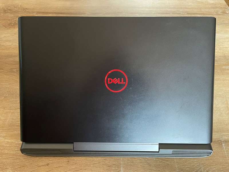 [Gaming Laptop] Dell Inspiron 7577 | 256 SSD | 16GB Ram | i7 7700HQ | GTX1050TI