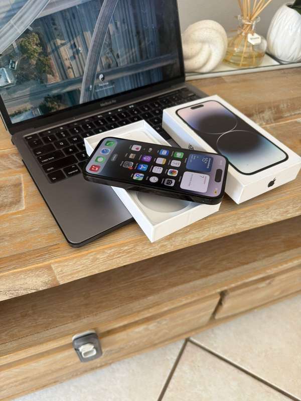 iPhone 14 Pro (256GB) Black  +  Box & Accessories