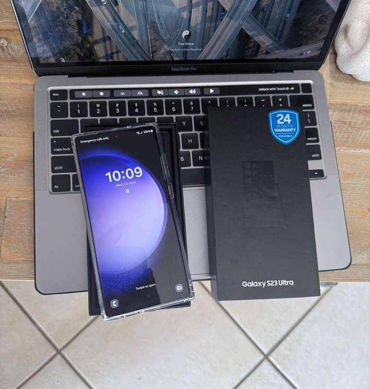 Samsung Galaxy S23 Ultra Phantom Black 12GB Ram (512GB)*EXCELLENT CONDITION *  + Box and Accessories