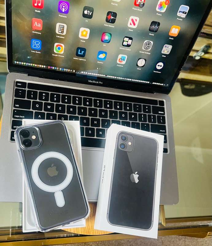 iPhone 11 (256GB)Black + Box & Accessories