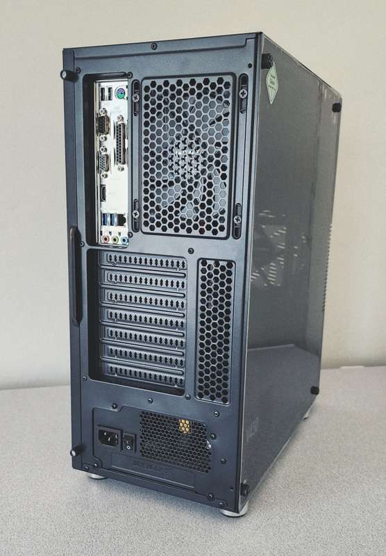 DESKTOP - CORE i5 , 8GB DDR4 RAM , 240GB SSD , 1000GB HDD , WINDOWS 11 PROFESSIONAL x64