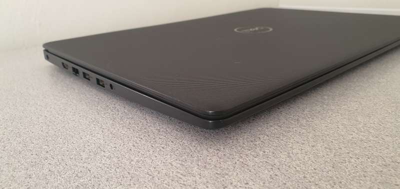 10TH GEN DELL VOSTRO 3501*15.6`*i3-1005G1*1.20GHZ*8 GB RAM* 256GB SSD*WIND 11 PRO 64-BIT