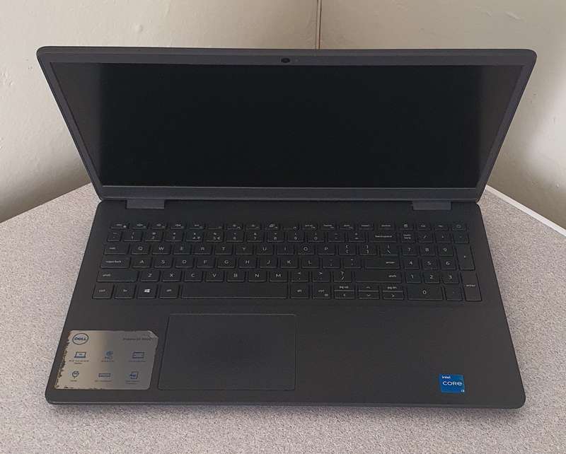 10TH GEN DELL VOSTRO 3501*15.6`*i3-1005G1*1.20GHZ*8 GB RAM* 256GB SSD*WIND 11 PRO 64-BIT