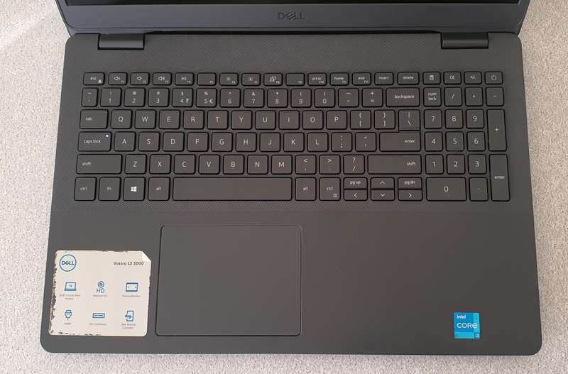 10TH GEN DELL VOSTRO 3501*15.6`*i3-1005G1*1.20GHZ*8 GB RAM* 256GB SSD*WIND 11 PRO 64-BIT