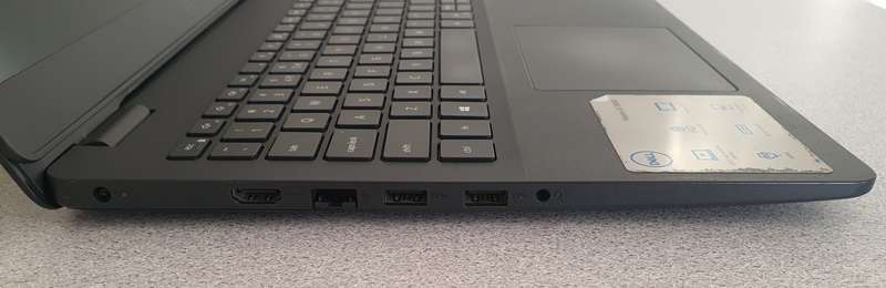 10TH GEN DELL VOSTRO 3501*15.6`*i3-1005G1*1.20GHZ*8 GB RAM* 256GB SSD*WIND 11 PRO 64-BIT