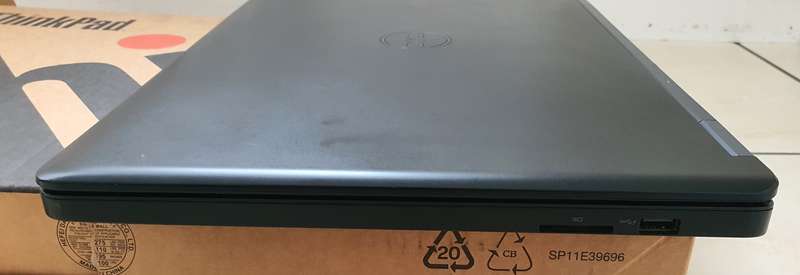 Dell Latitude E5550 - i5 / 8GB / 500GB / WIN 10 PRO