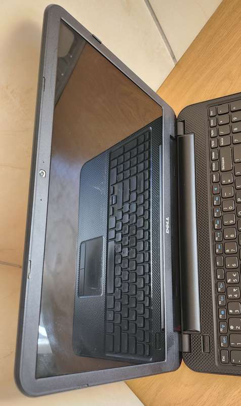 DELL INSPIRON 15 3537 LAPTOP - CORE i5 | 500GB HDD | 6GB RAM | WINDOWS 10**PLZ READ