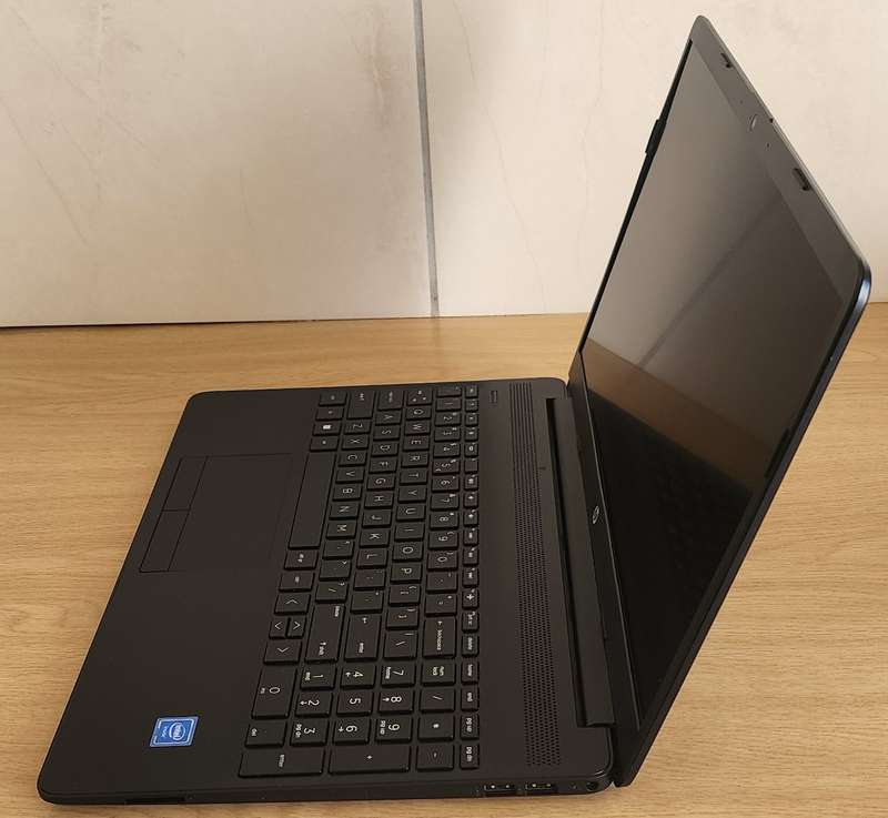 **HP LAPTOP 15-DX1XX | 15 INCH | INTEL | 8GB RAM | 240GB SSD | FHD | NEW BATTERY| 3 MONTH WARRANTY**