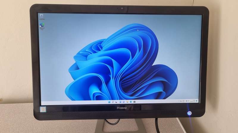 Proline Pro 23.6" FHD Non-Touch Core i5-6400 3.30GHz 1TB All-in-One PC with Win