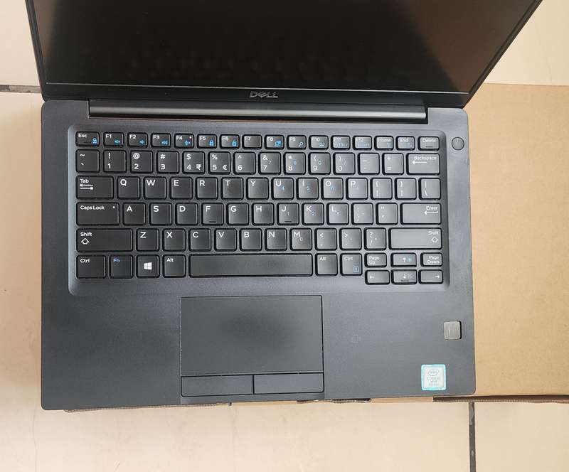 DELL LATITUDE 7390