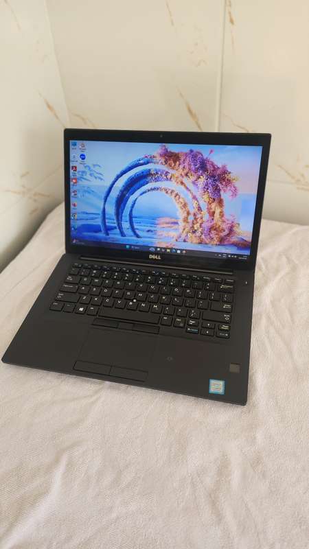 Dell Latitude 7490 -> Core i5-8350U / 8GB / 256GB SSD / Windows 11 PRO -> ->