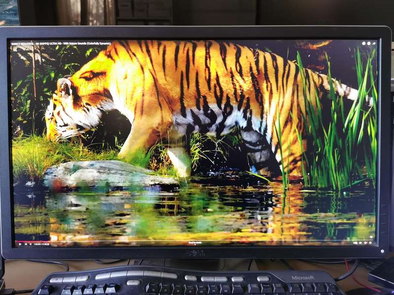 Dell P2715Q 27" IPS Ultra HD 4K (3840x2160) LED Monitor with U series stand