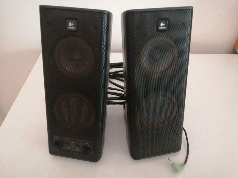 Logitech S-0264b Powered Speakers