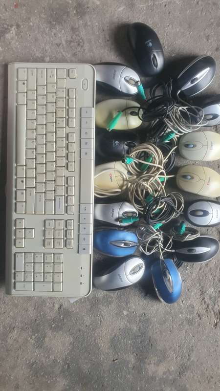15 KEYBOARD AND  14MOUSE BUNDLE