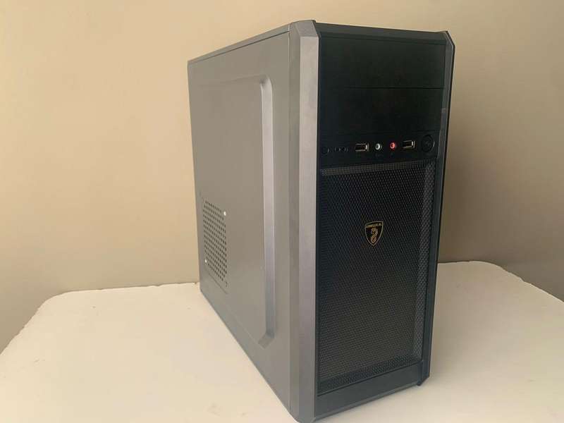 GAMING COMPUTER