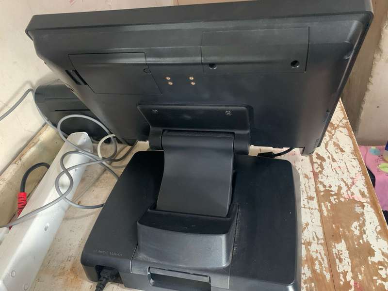 POS POSFLEX  TOUCH SCREEN , RECEIPT PRINTER & BARCODE SCANNER
