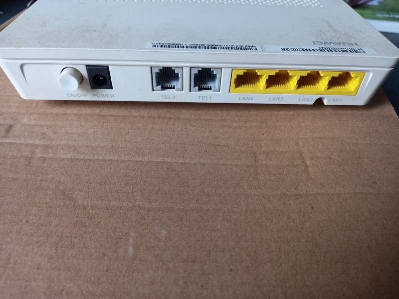 Huawei EchoLife HG8240H Fibre Modem