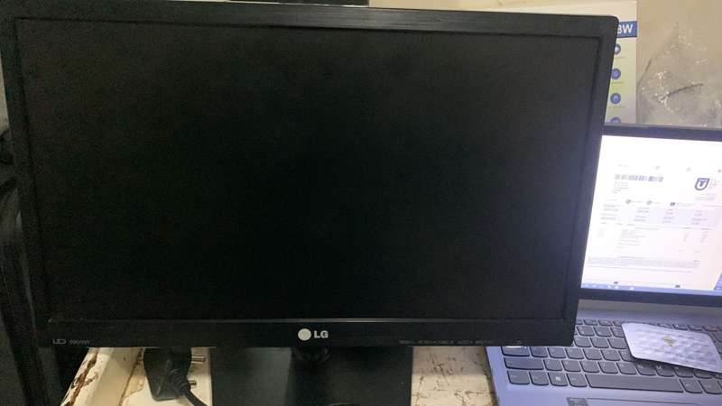 LG LED Monitor Series 20EN33S ,