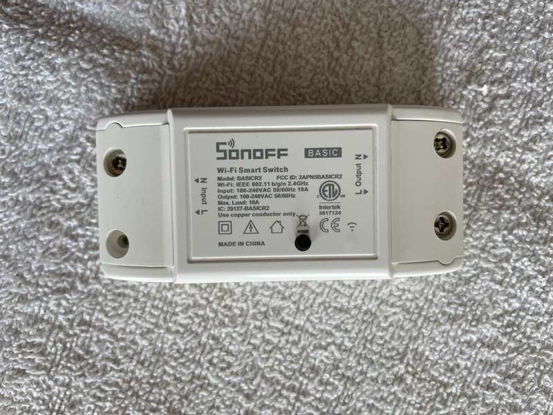 Sonoff Basic R2 smart switch