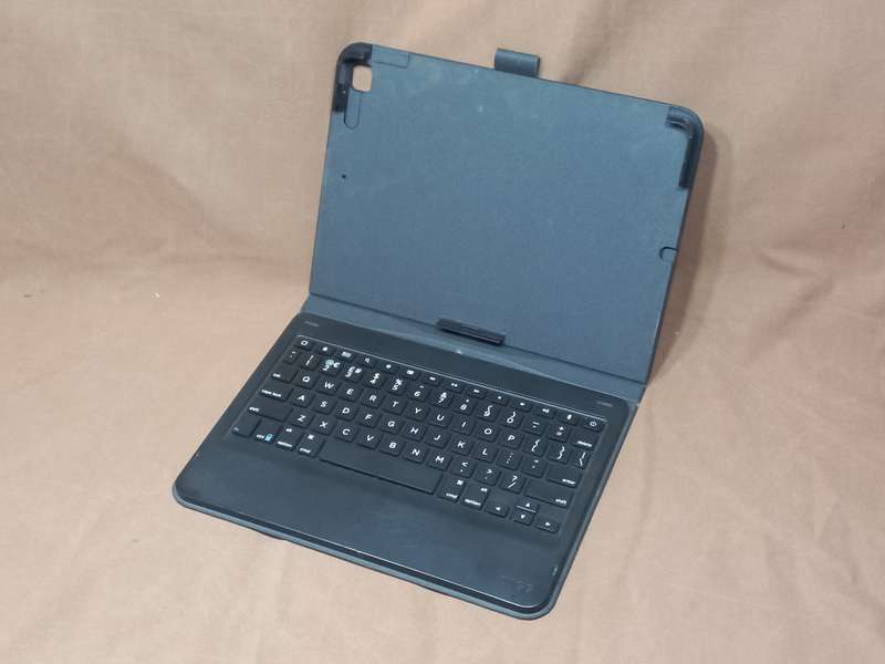 Zagg Tablet Folio Bluetooth Keyboard