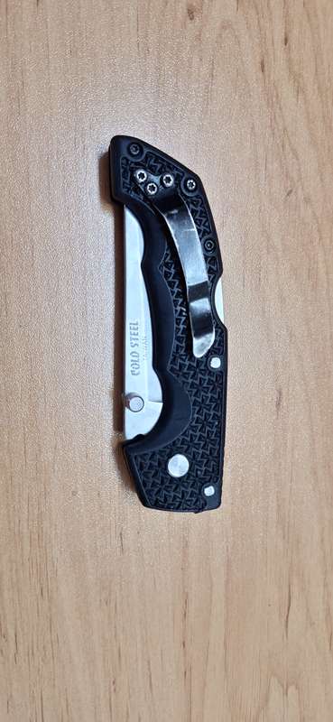 Cold Steel Voyager folding knife (C. PELTZ ONLY)